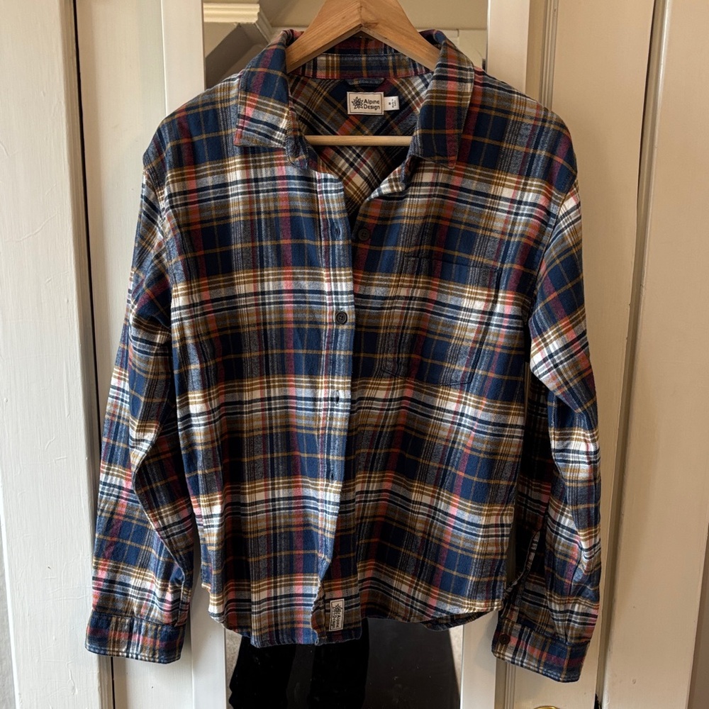 Alpine Design Women's Blue and Red Plaid Button Down Shirt